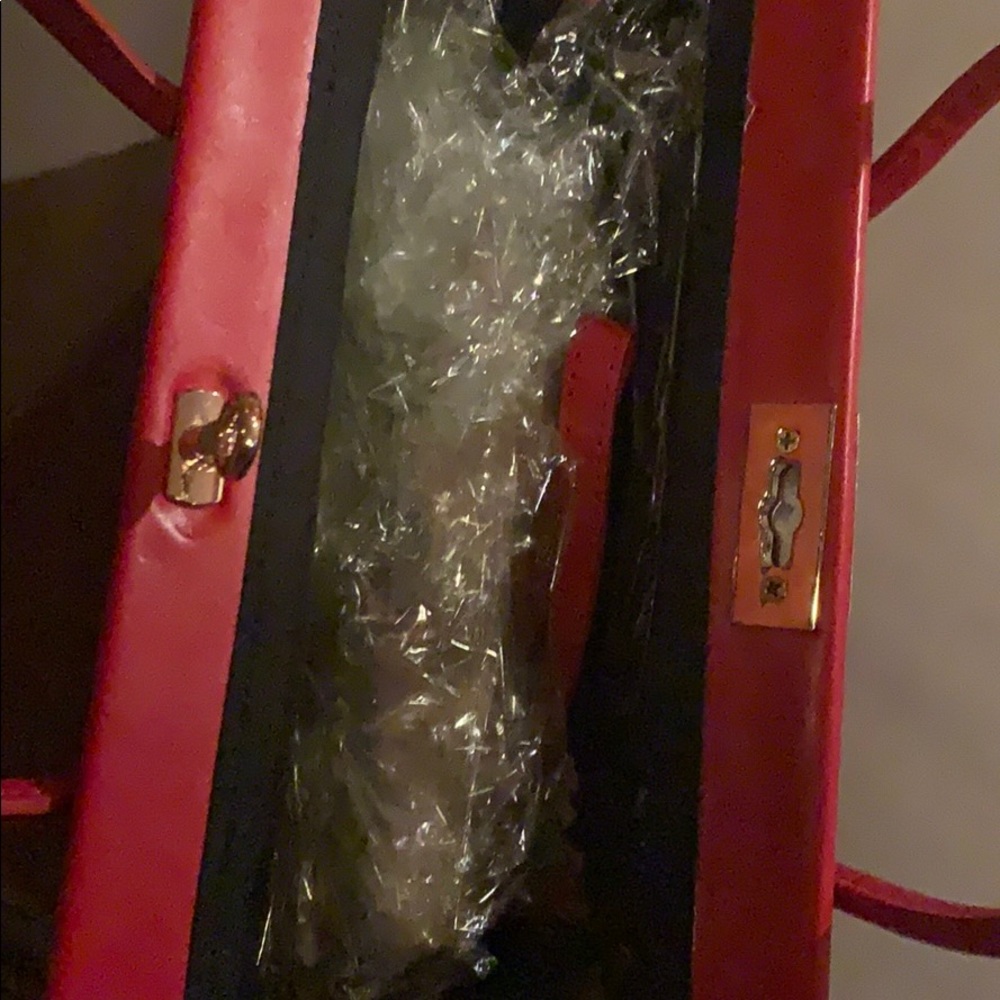 Handbag - Picture 3 of 5